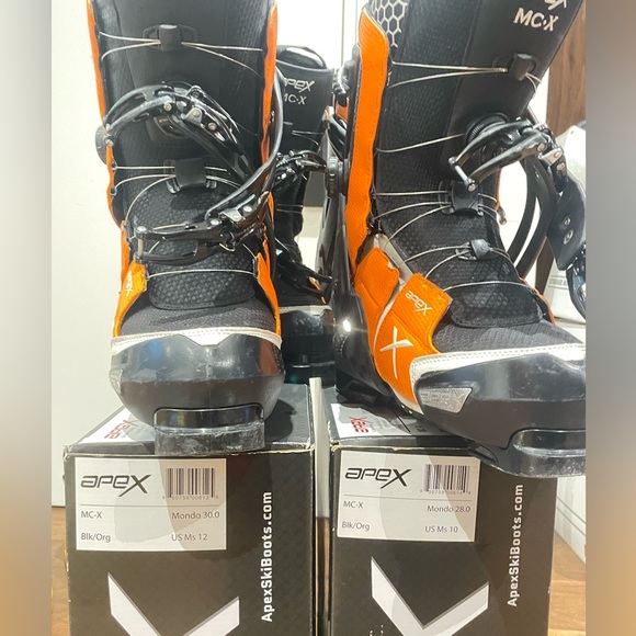 Apex Ski boots - Picture 3 of 4